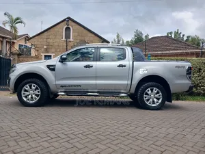 Ford Ranger Wildtrak 2013 Silver