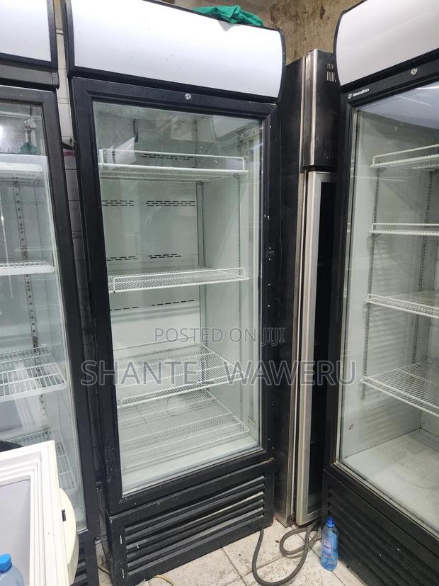 650litres Large Trays Display Fridge - thumbnail 2