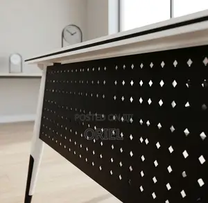 Office Table : Foldable White Training Desk