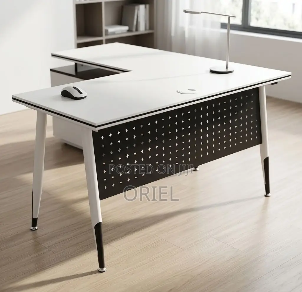 Office Table : Foldable White Training Desk