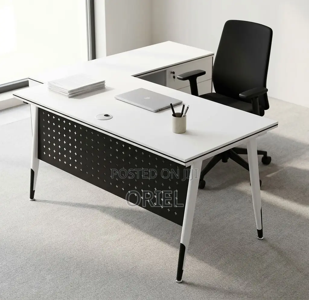 Office Table : Foldable White Training Desk