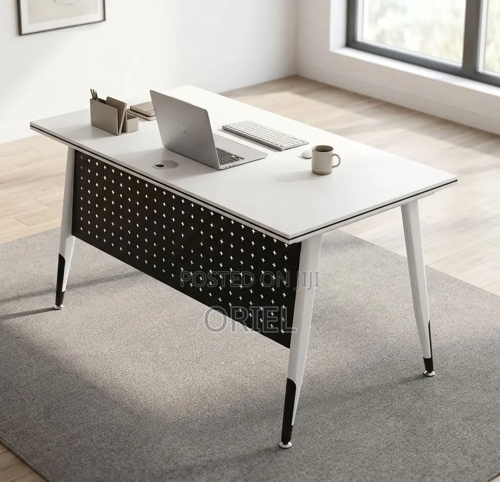 Office Table : Foldable White Training Desk