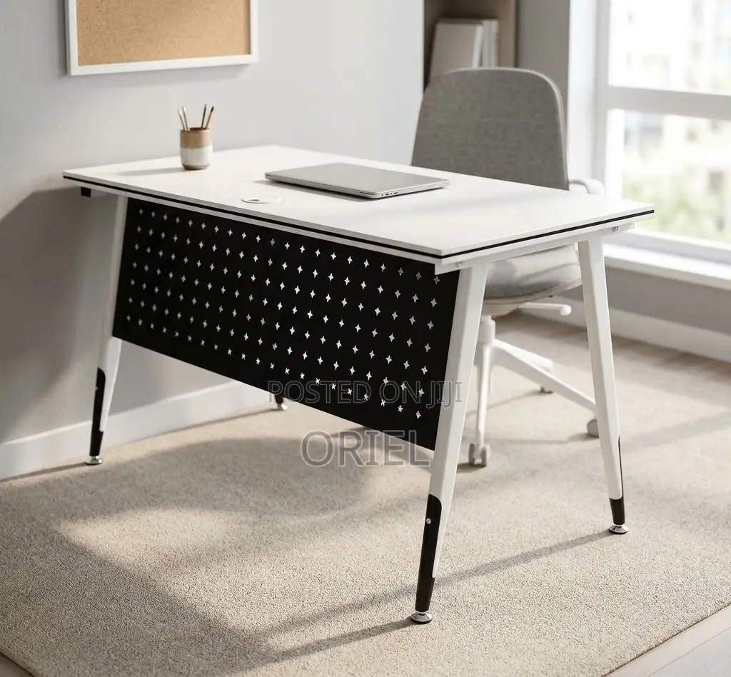 Office Table : Foldable White Training Desk