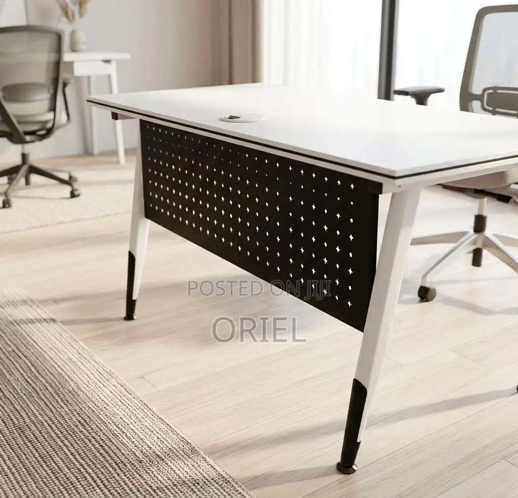 Office Table : Foldable White Training Desk