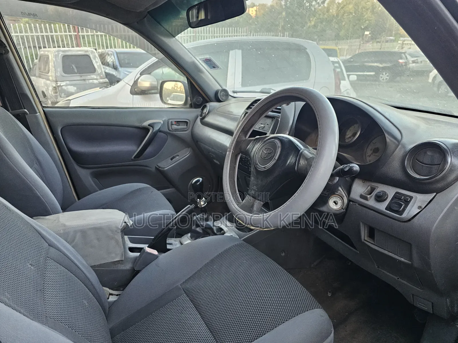 Toyota RAV4 Automatic 2000 Black