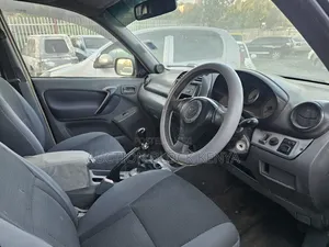Toyota RAV4 Automatic 2000 Black