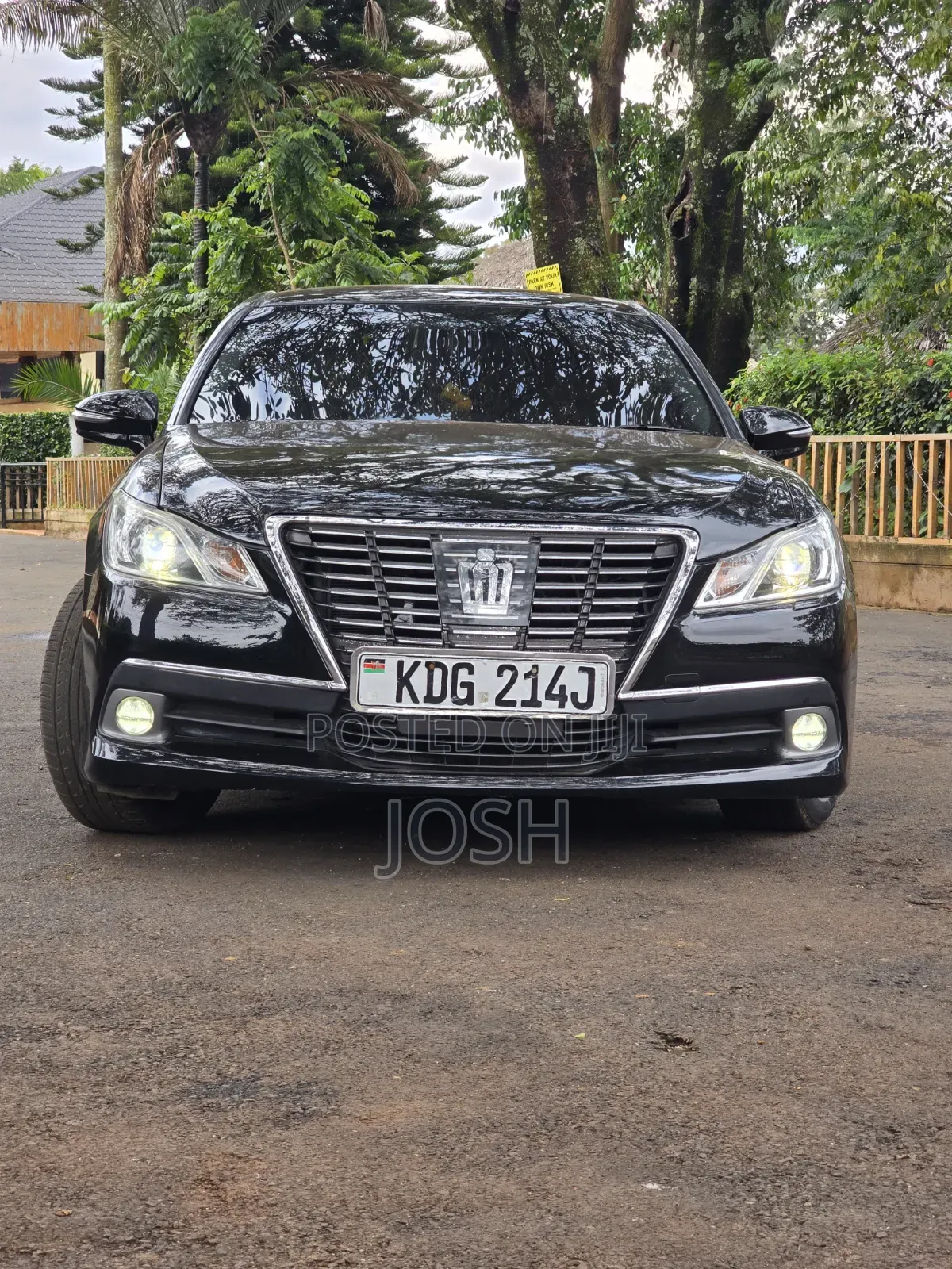 Toyota Crown 2015 Black