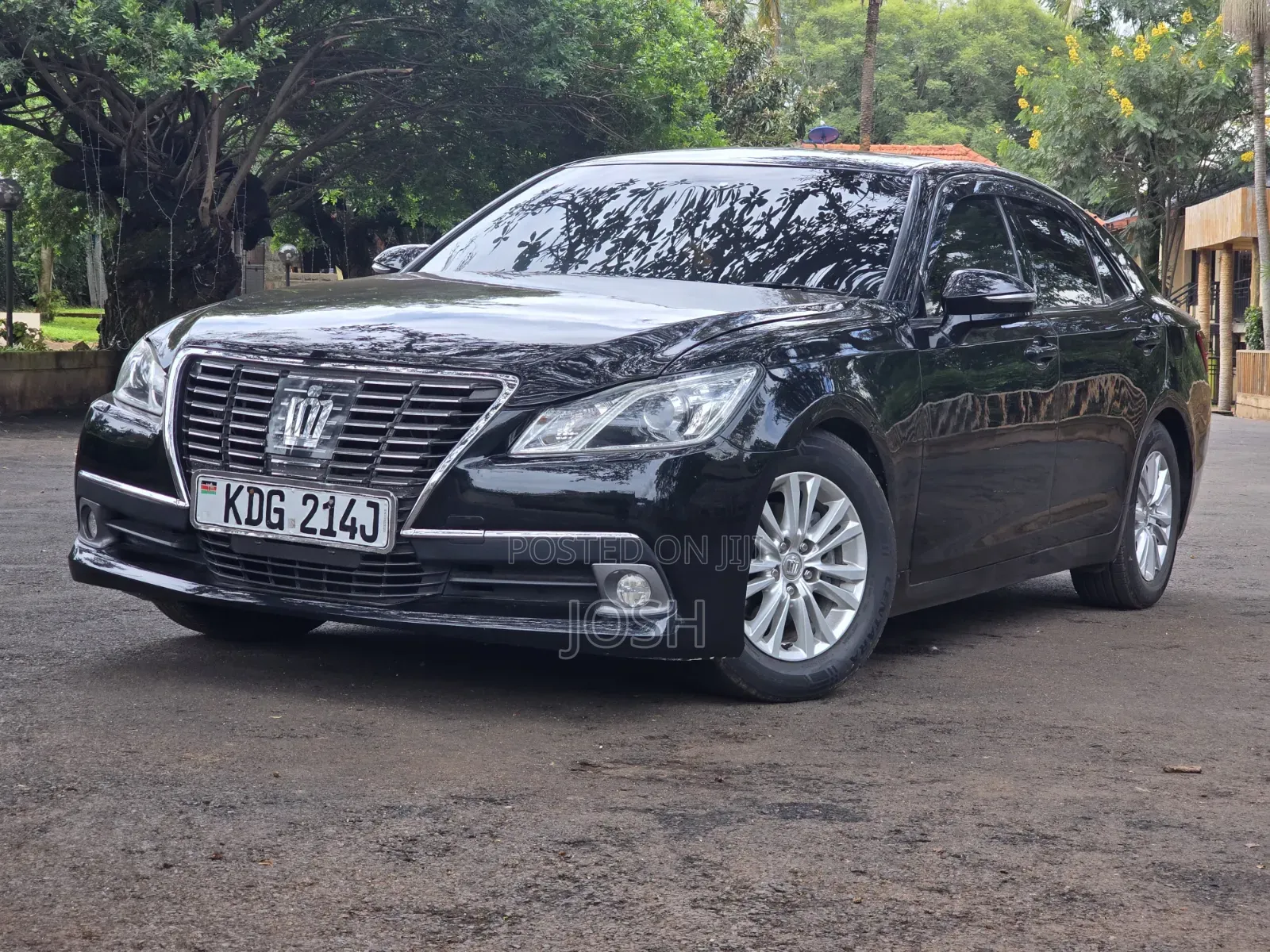 Toyota Crown 2015 Black