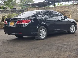 Toyota Crown 2015 Black