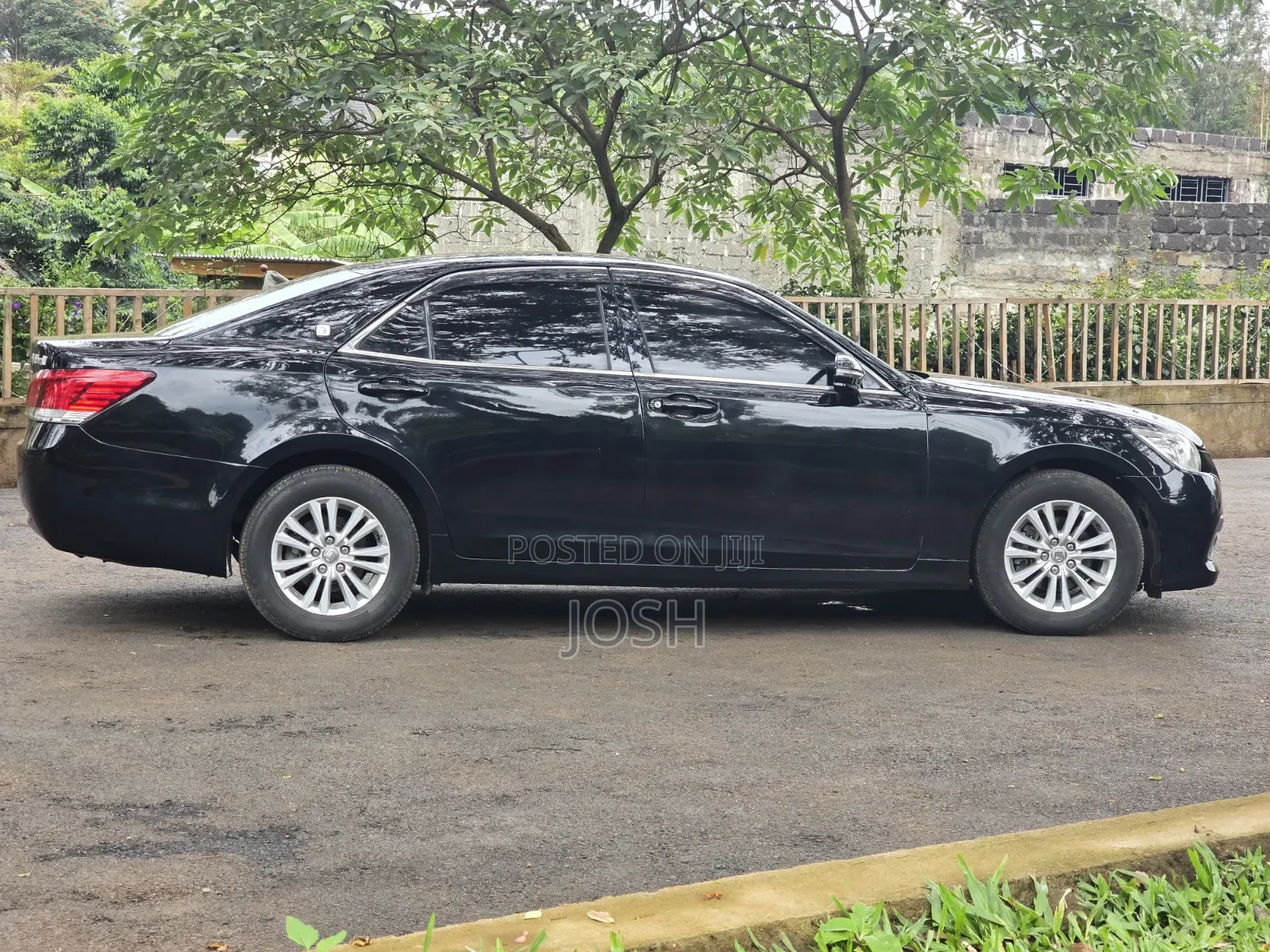 Toyota Crown 2015 Black
