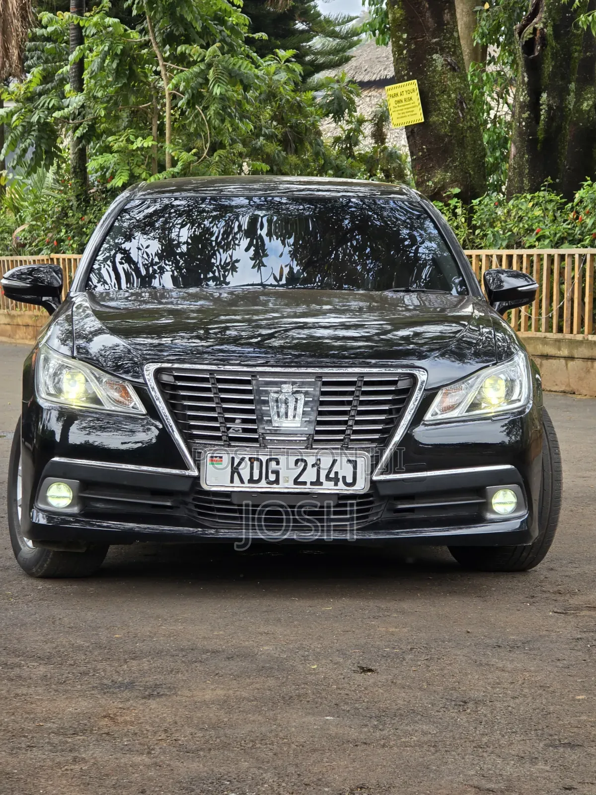 Toyota Crown 2015 Black