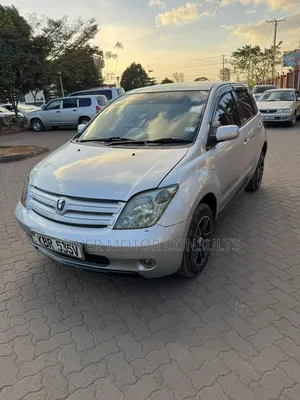 Toyota IST 2006 Silver