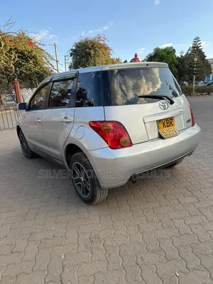 Toyota IST 2006 Silver