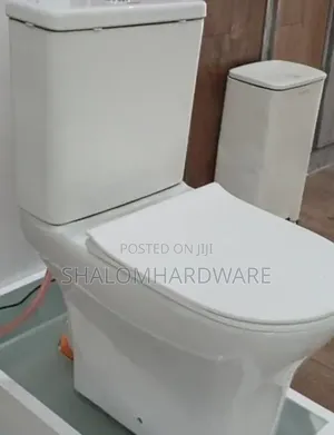 Close Couple Toilet Set