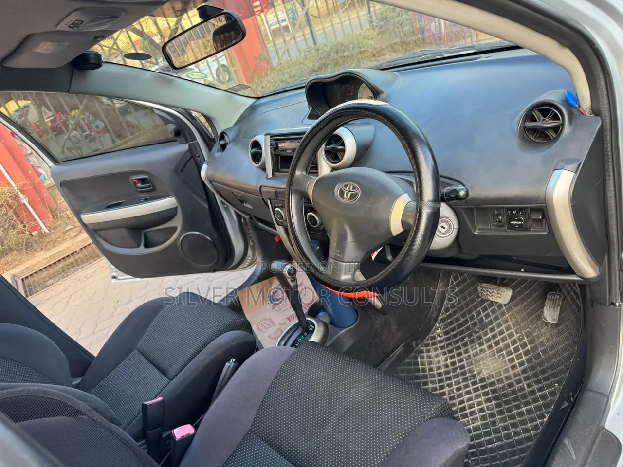Toyota IST 2006 Silver