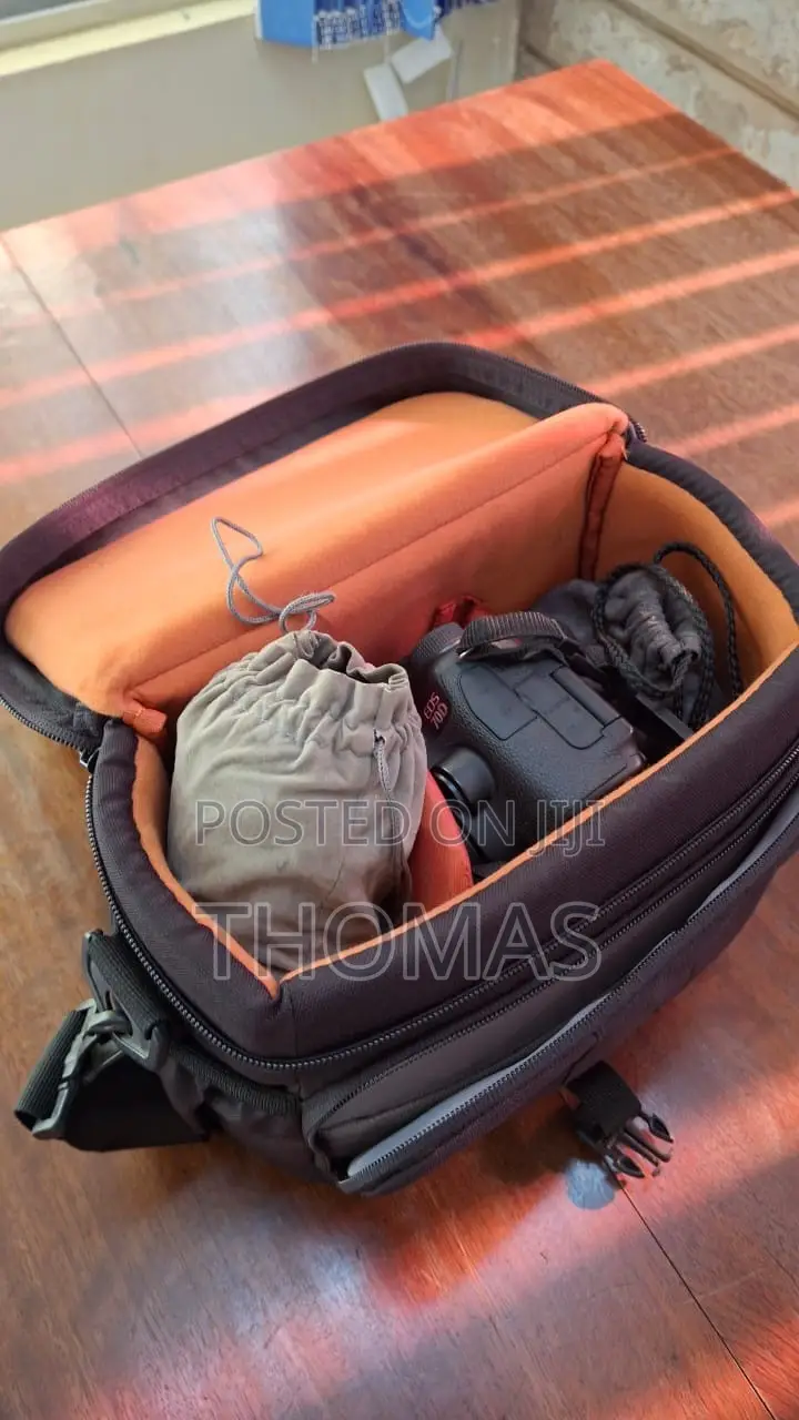 Canon EOS 70D SLR Camera With 3 Lenses