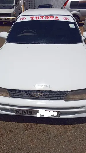 Toyota Corolla 1999 White