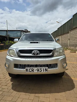 Toyota Hilux 2011 Gray