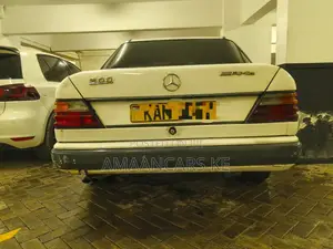 Mercedes-Benz 200 1987 White