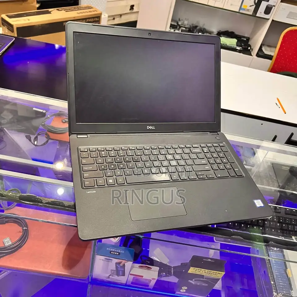 Laptop Dell Precision 3580 6GB Intel Core i5 SSD 256GB