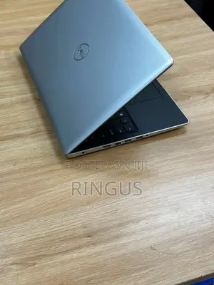 Laptop Dell Precision 3580 6GB Intel Core i5 SSD 256GB