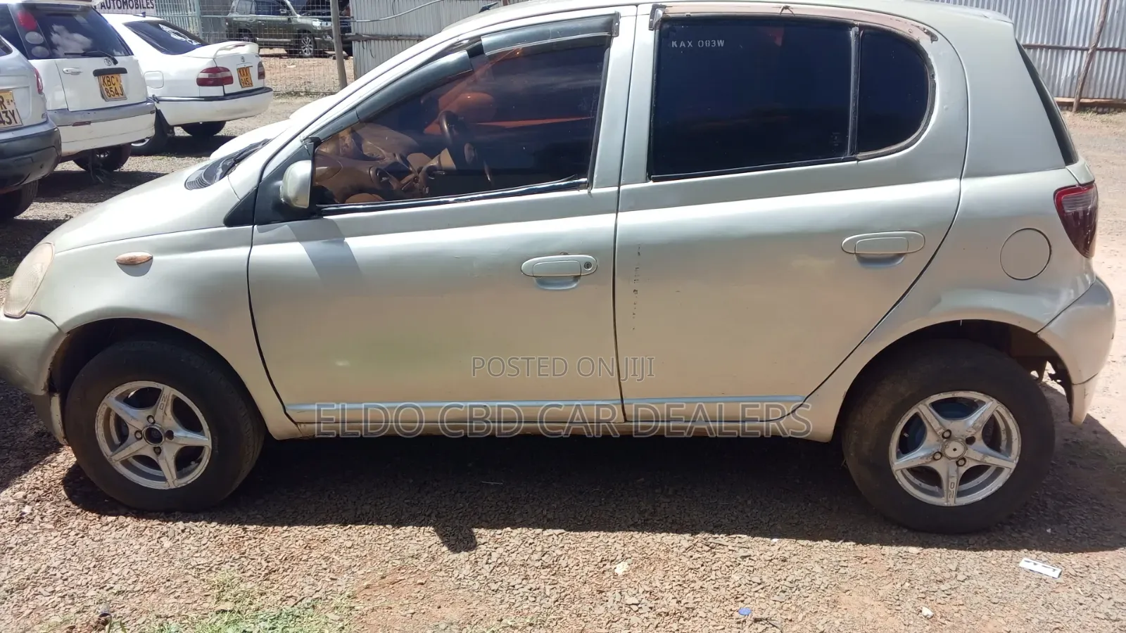 Toyota Vitz 2000 Silver