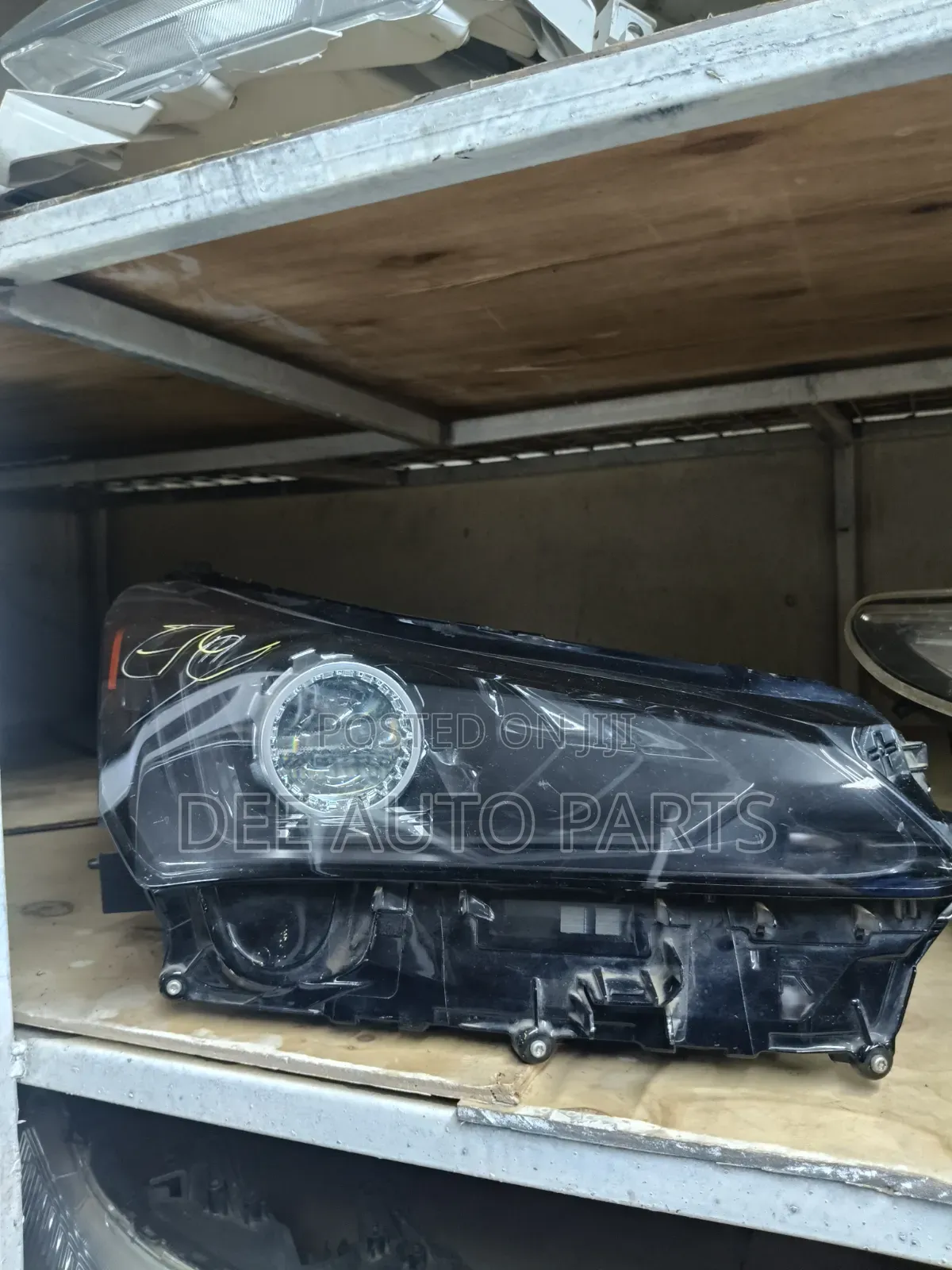 Lexus NX 2014 Headlight