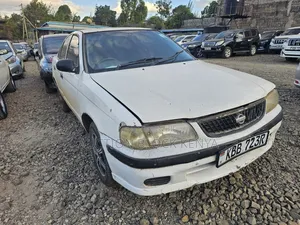 Nissan Sunny 2002 White