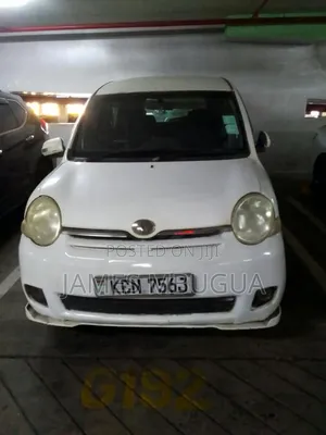 Toyota Sienta 2010 White