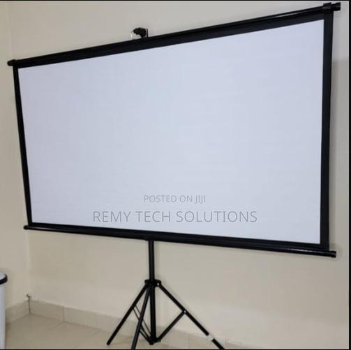 240 by 240 Tripod Projector Screen