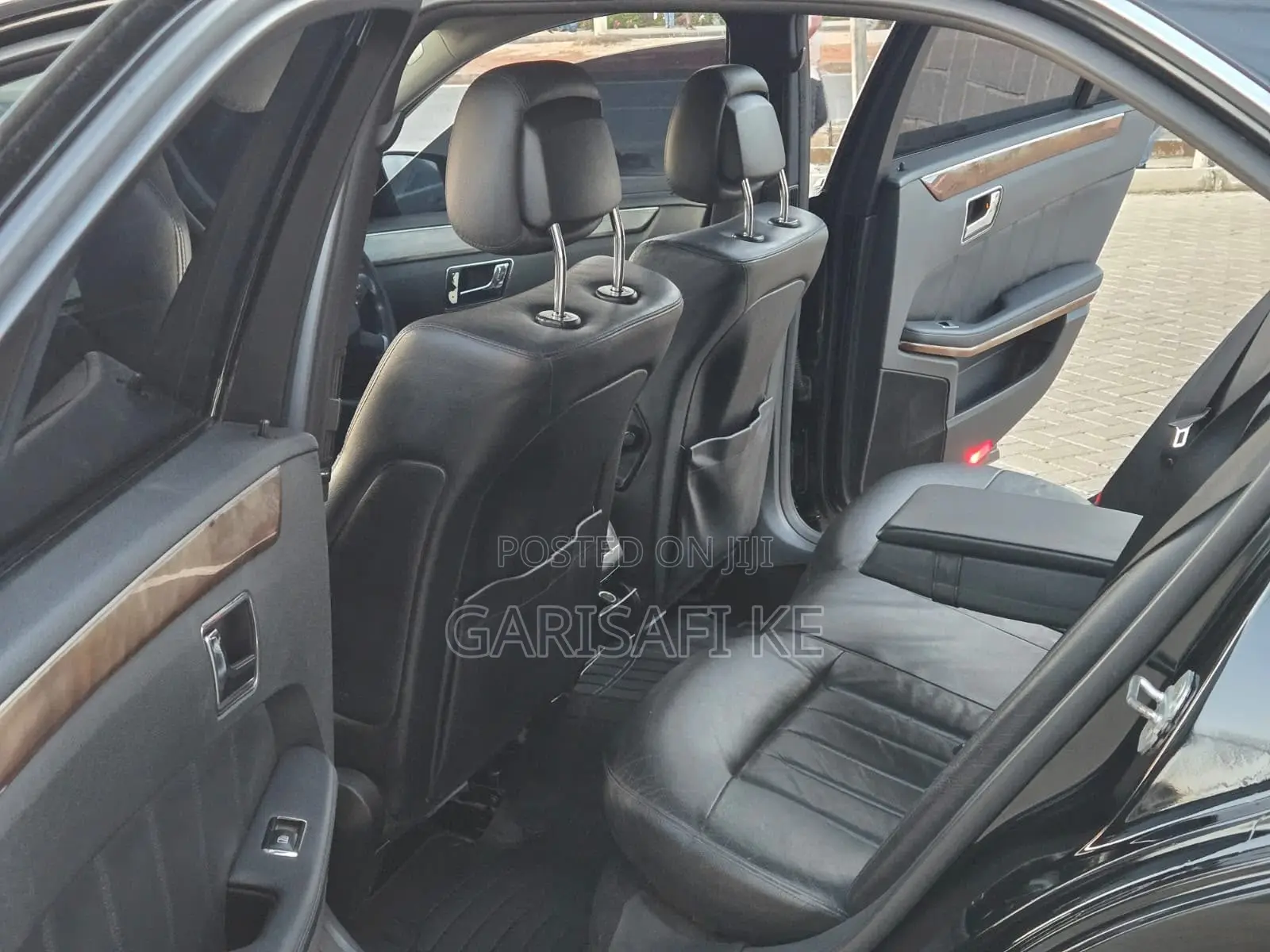 Mercedes-Benz E250 2010 Black