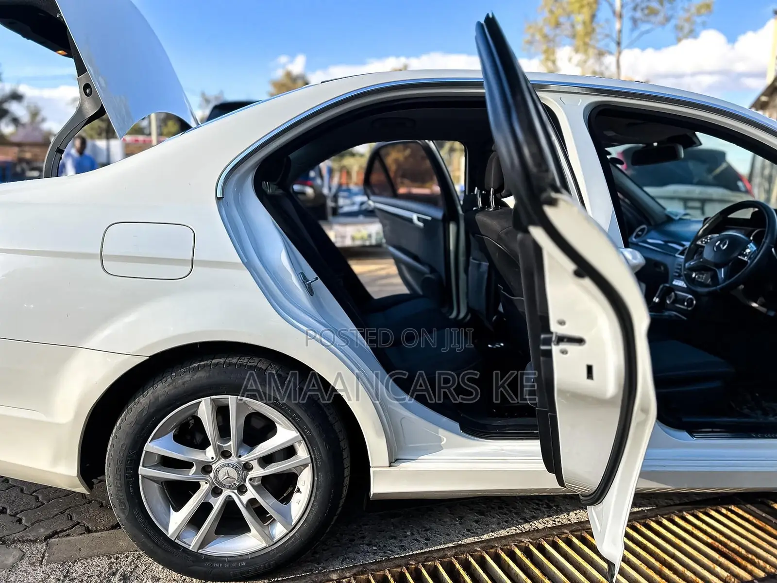 Mercedes-Benz C200 2012 White