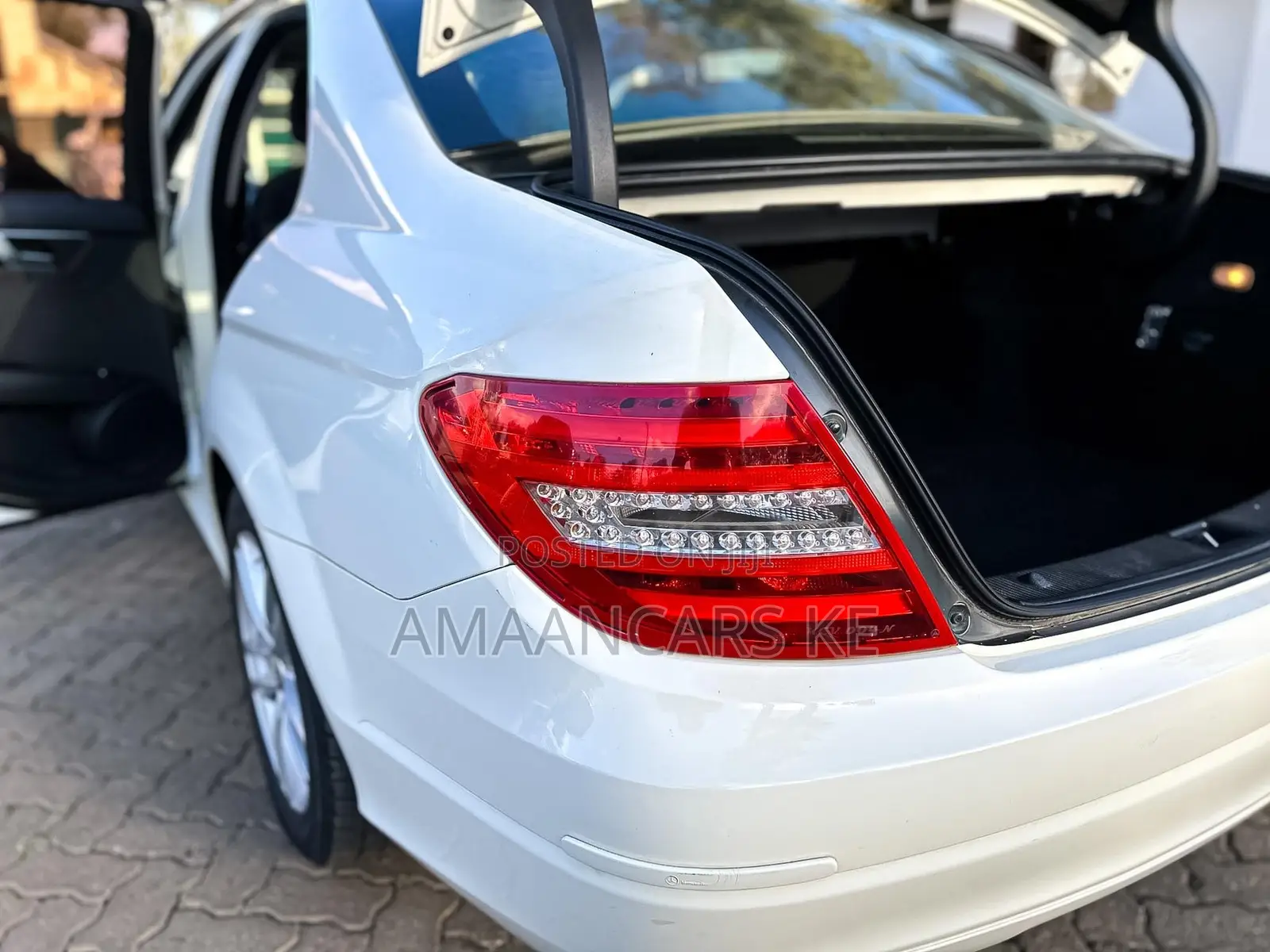 Mercedes-Benz C200 2012 White