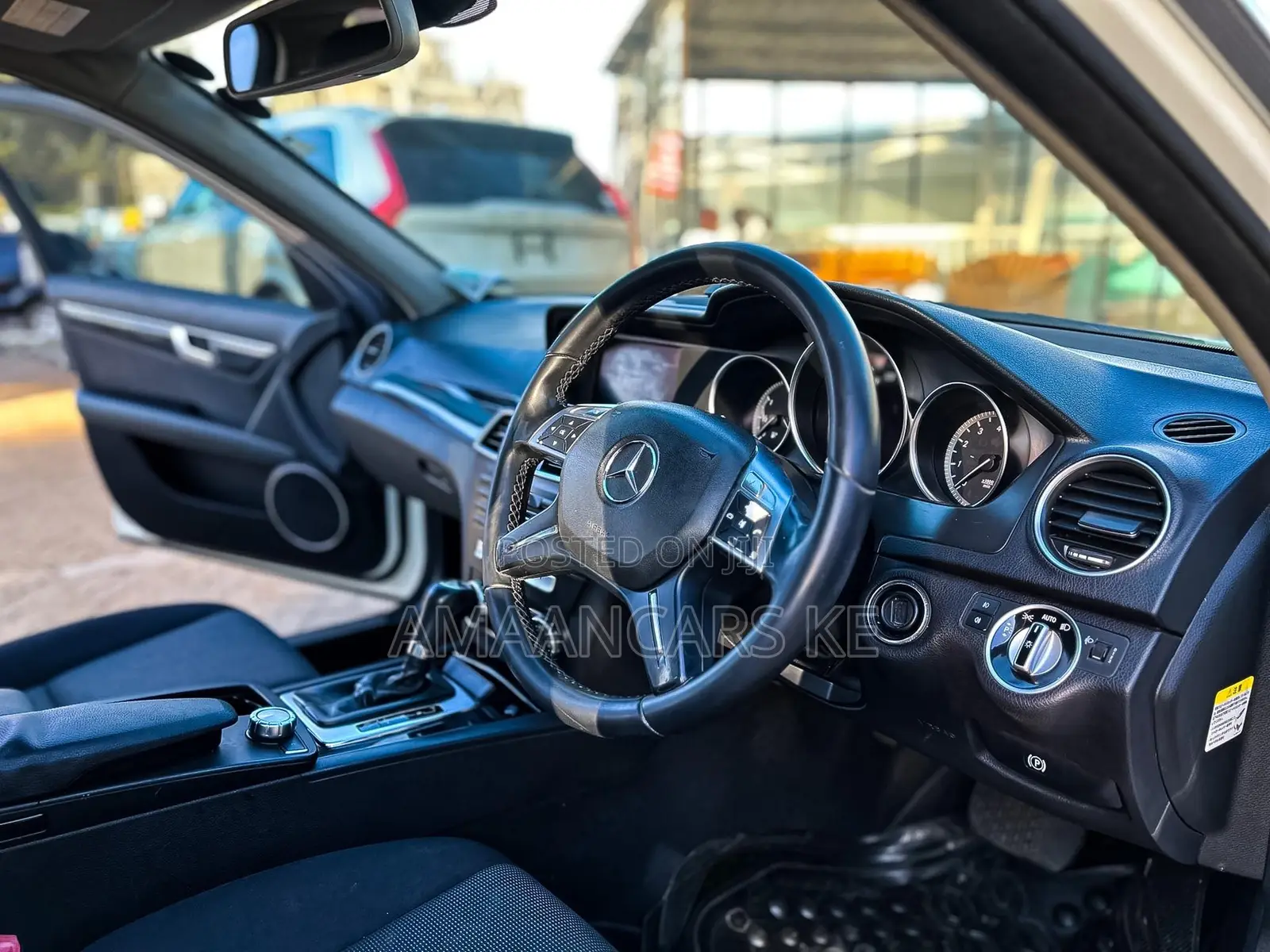 Mercedes-Benz C200 2012 White