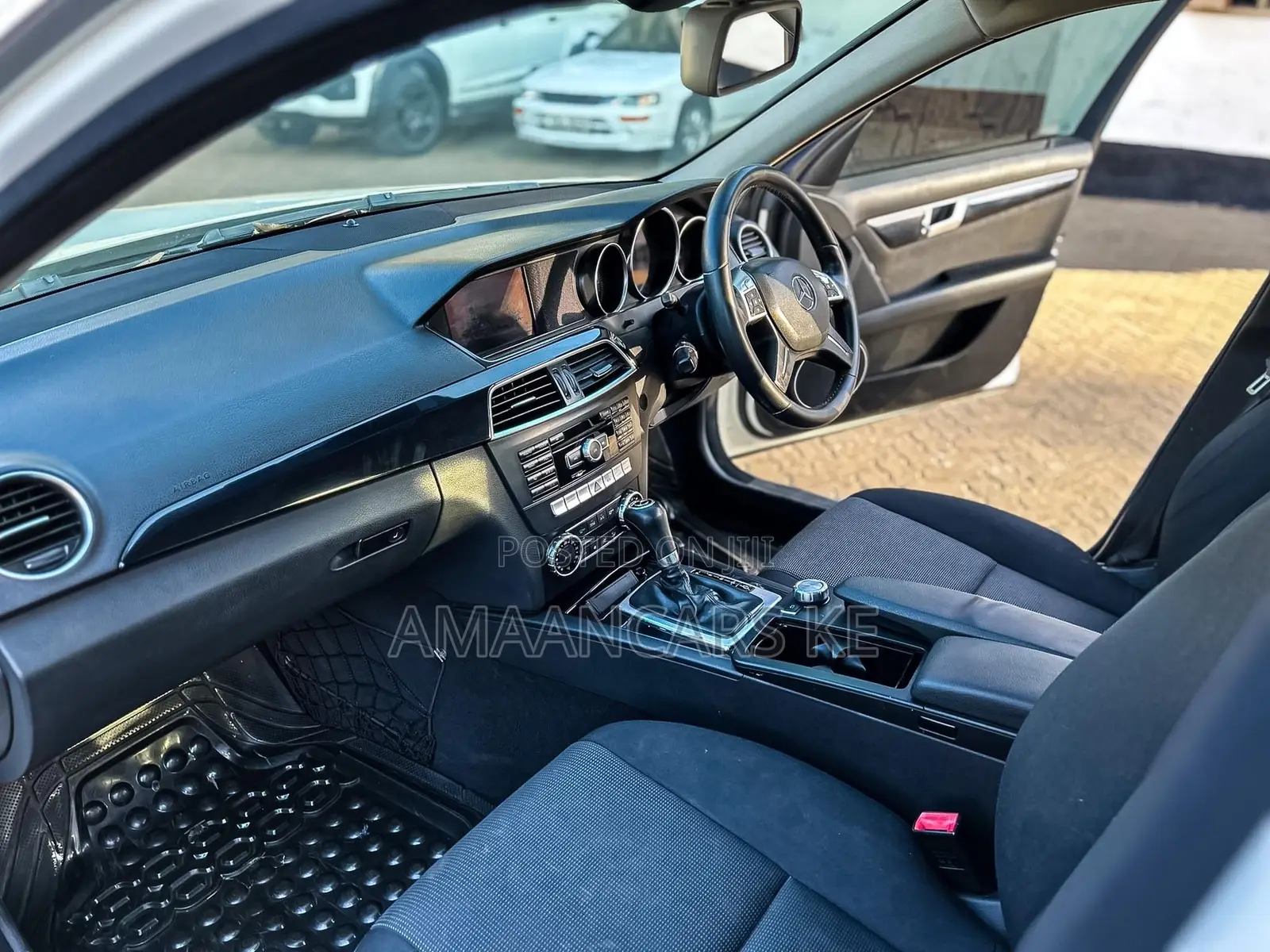 Mercedes-Benz C200 2012 White