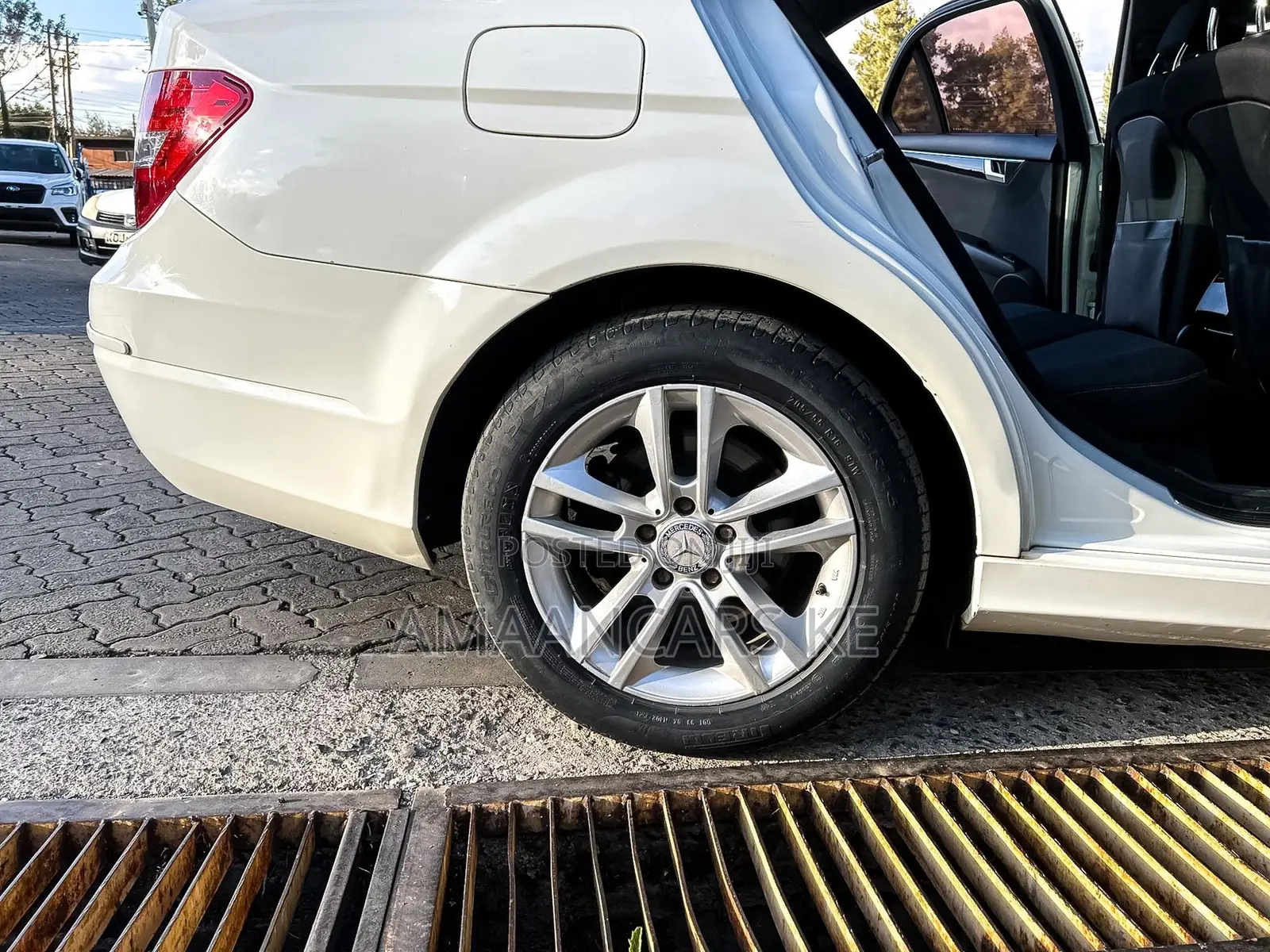 Mercedes-Benz C200 2012 White