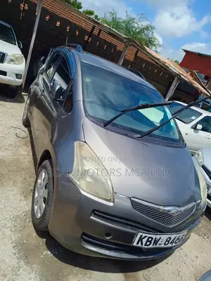 Toyota Ractis 1.3 FWD 2008 Brown