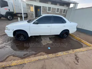 Nissan FB15 2001 White