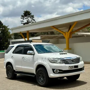 Toyota Fortuner 2015 White