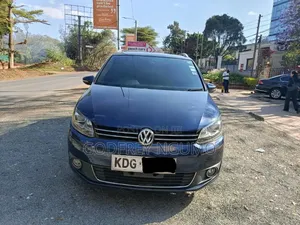 Volkswagen Touran 2015 Blue