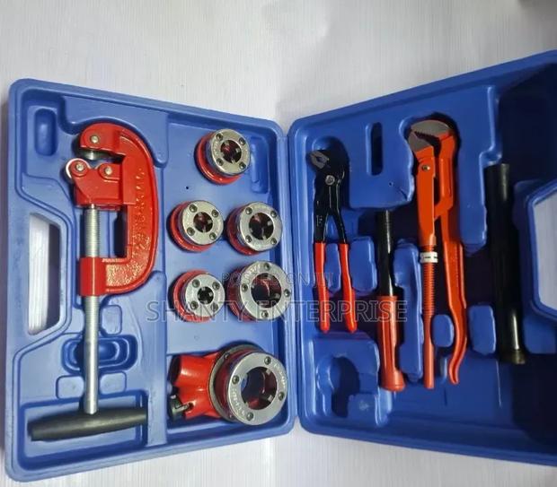 Pipe Threading Tool Kit (Or Ratchet Pipe Threader Set) - main view