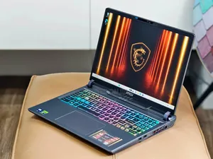Laptop MSI Vector 16 HX AI A2XWIG 16GB Intel Core i9 SSD 1T