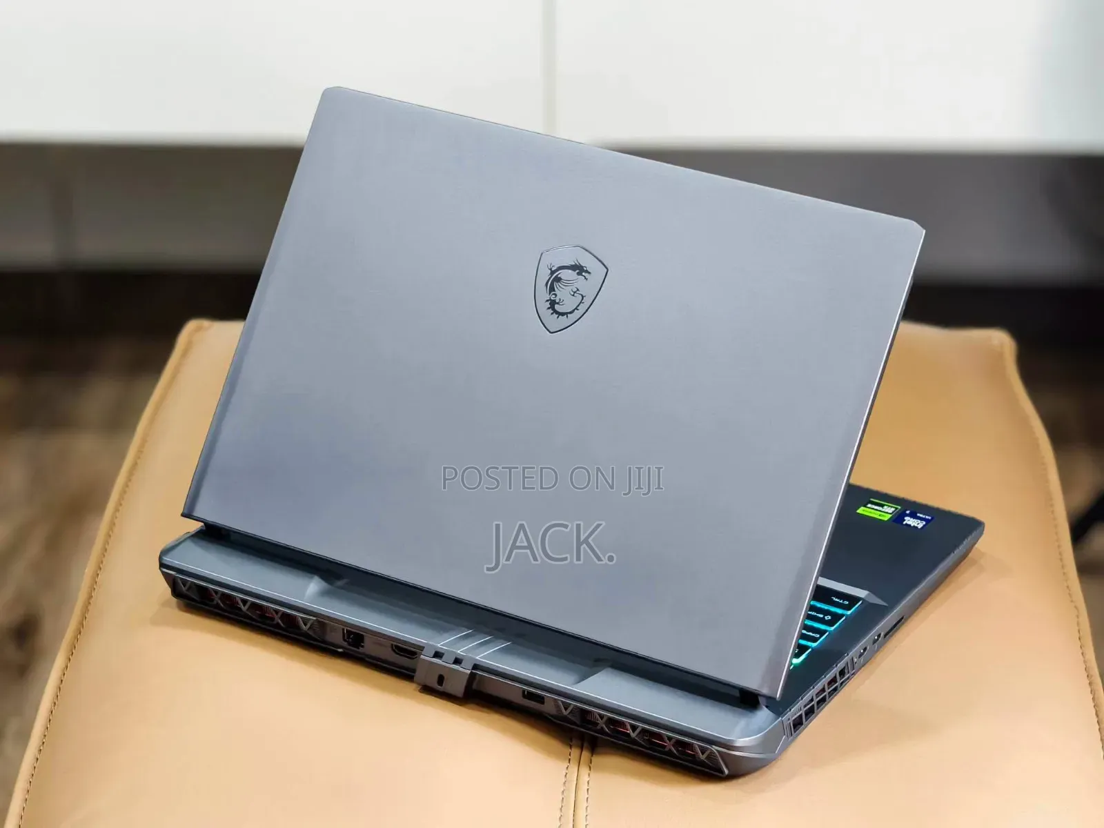 Laptop MSI Vector 16 HX AI A2XWIG 16GB Intel Core i9 SSD 1T