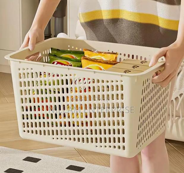 Plastic Plain Storage Baskets - thumbnail 3