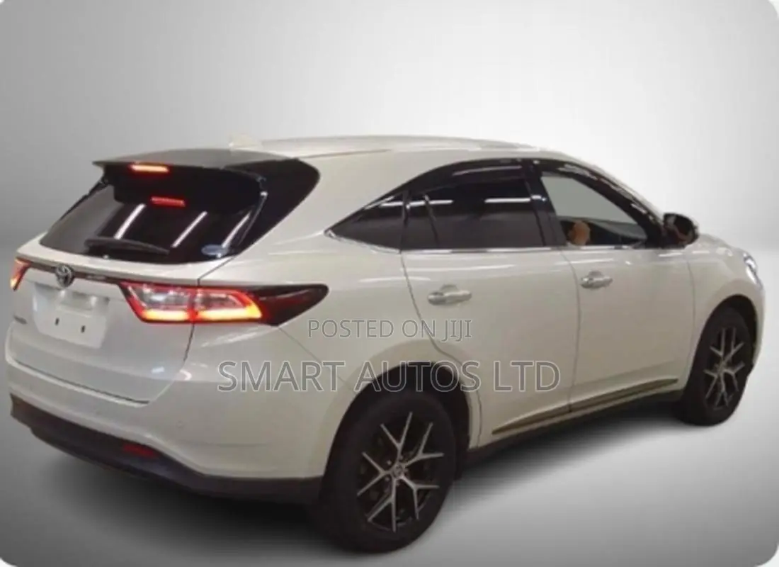 Toyota Harrier 2.0 Turbo 2019 Off white