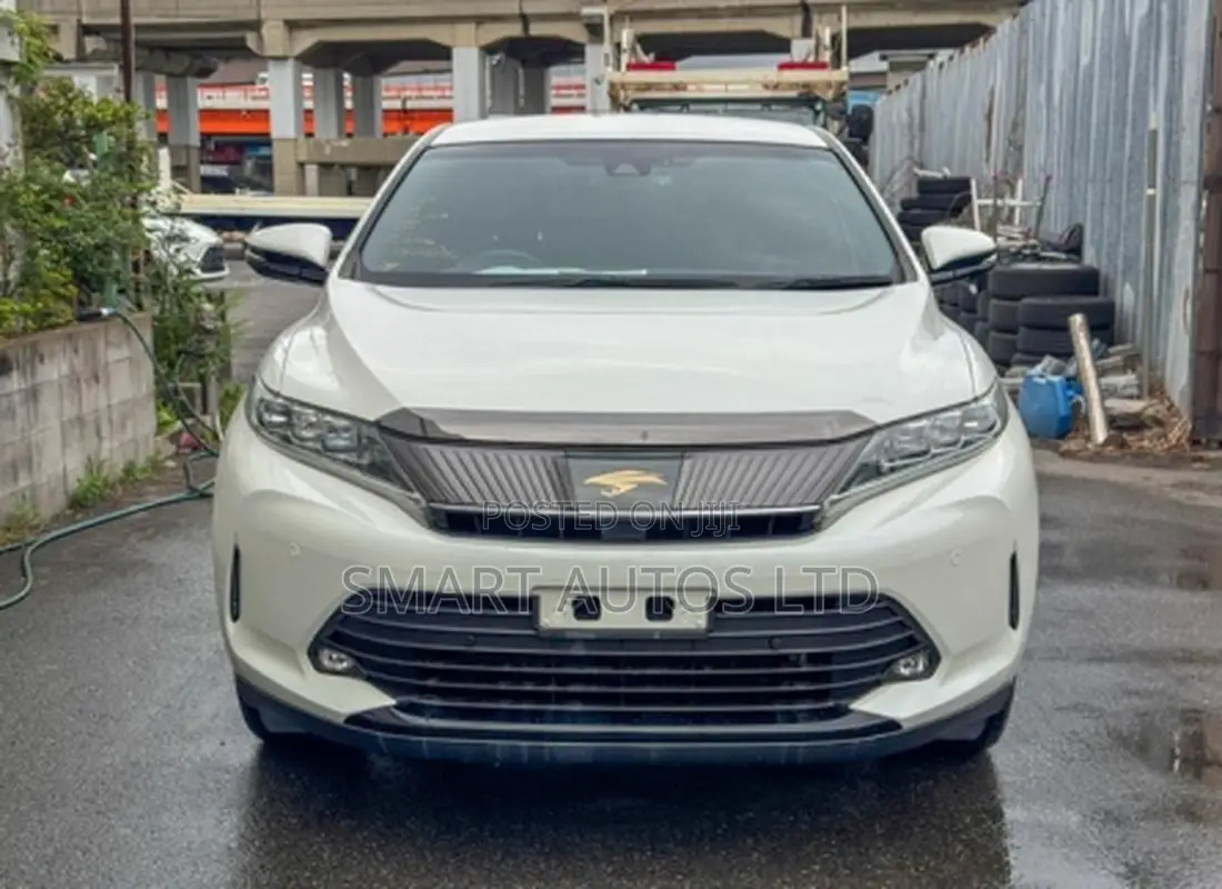 Toyota Harrier 2.0 Turbo 2019 Off white