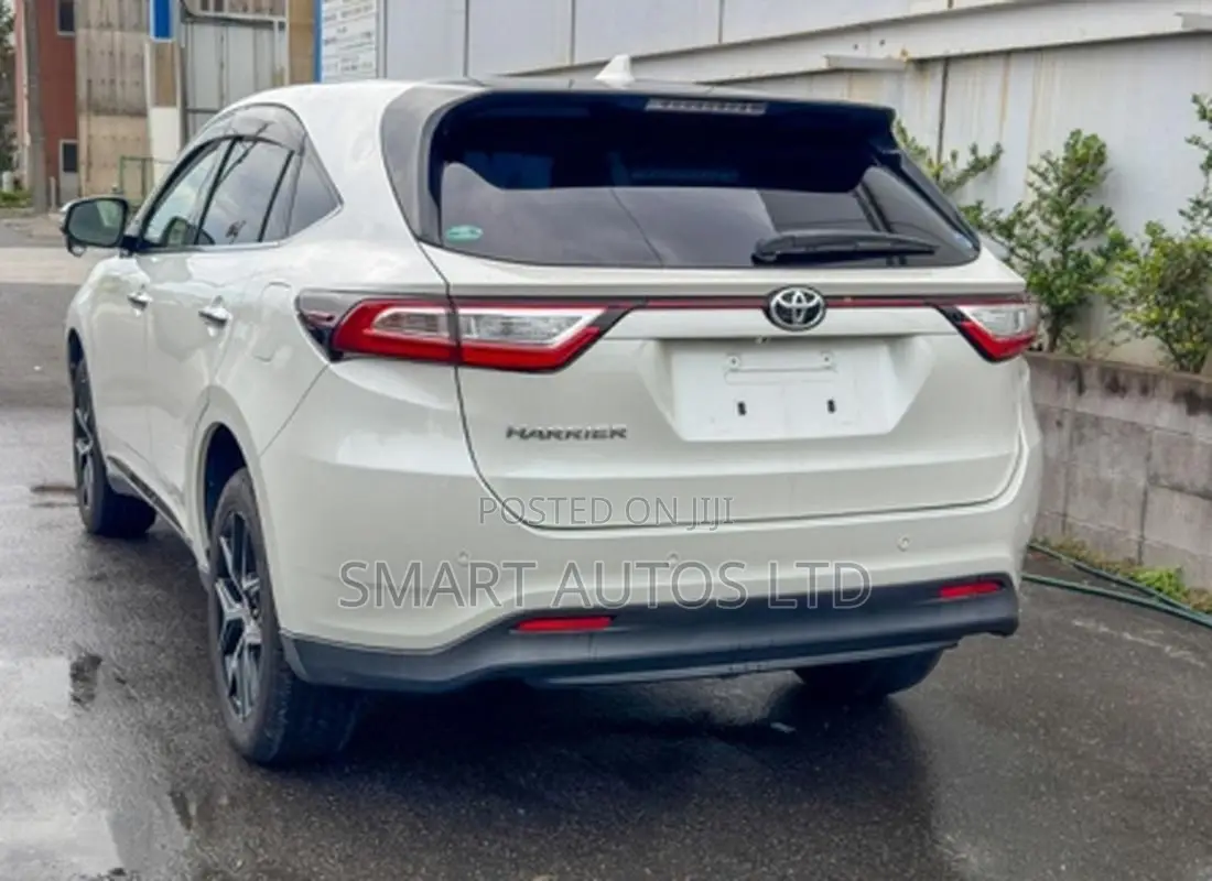 Toyota Harrier 2.0 Turbo 2019 Off white