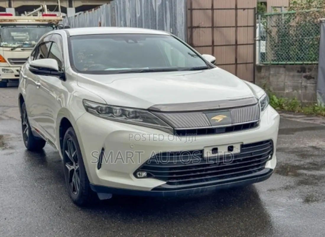 Toyota Harrier 2.0 Turbo 2019 Off white