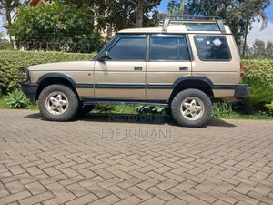 Land Rover Discovery 1997 Gold