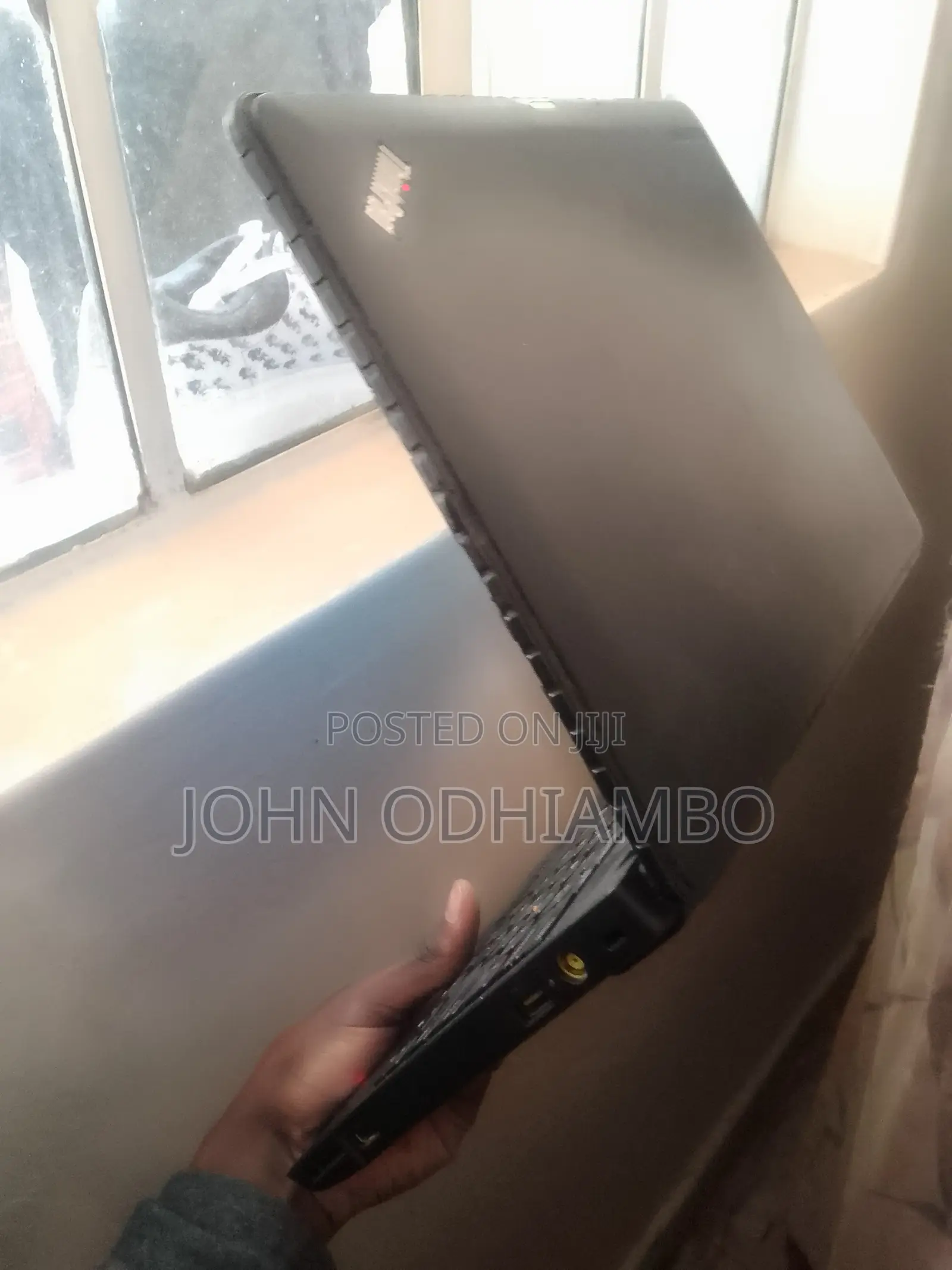 Laptop Lenovo ThinkPad X131e 4GB Intel Celeron HDD 256GB